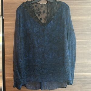 Elie Tahari women’s black and blue floral lace long sleeved blouse. Size M